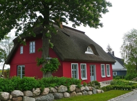 thatched-roof-335237_1280